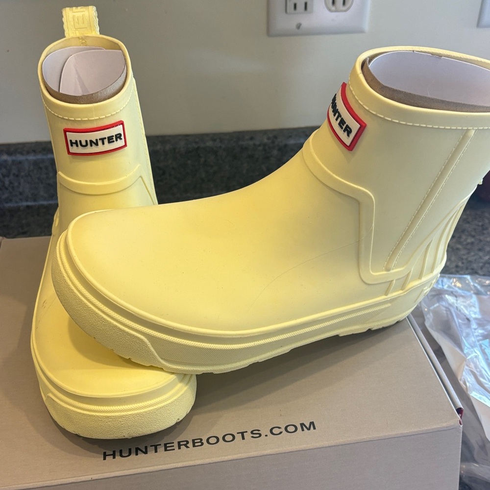 Hunter Short Yellow Rain Boots